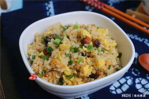 饭店炒饭爆料视频播放,视频曝光炒饭制作全过程  第3张